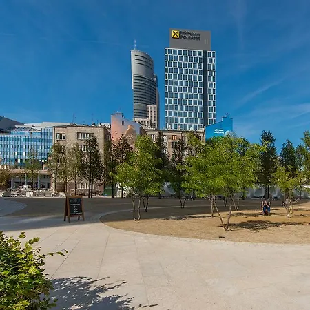 P&o Plac Europejski * Βαρσοβία